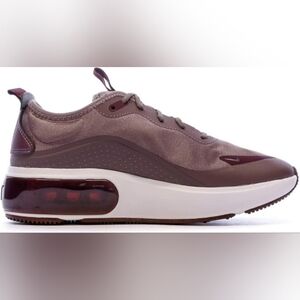 Plum Nike Air Max Dia Size 7.5